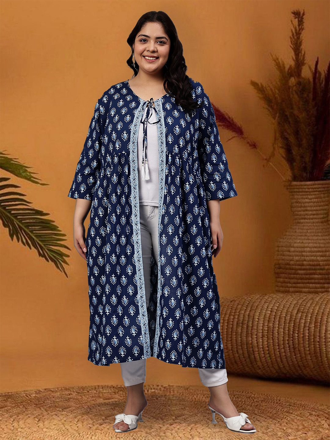 

Indietoga Plus Size Floral Printed Tasselled Longline Cotton Ethnic Tie-Up Shrug, Blue