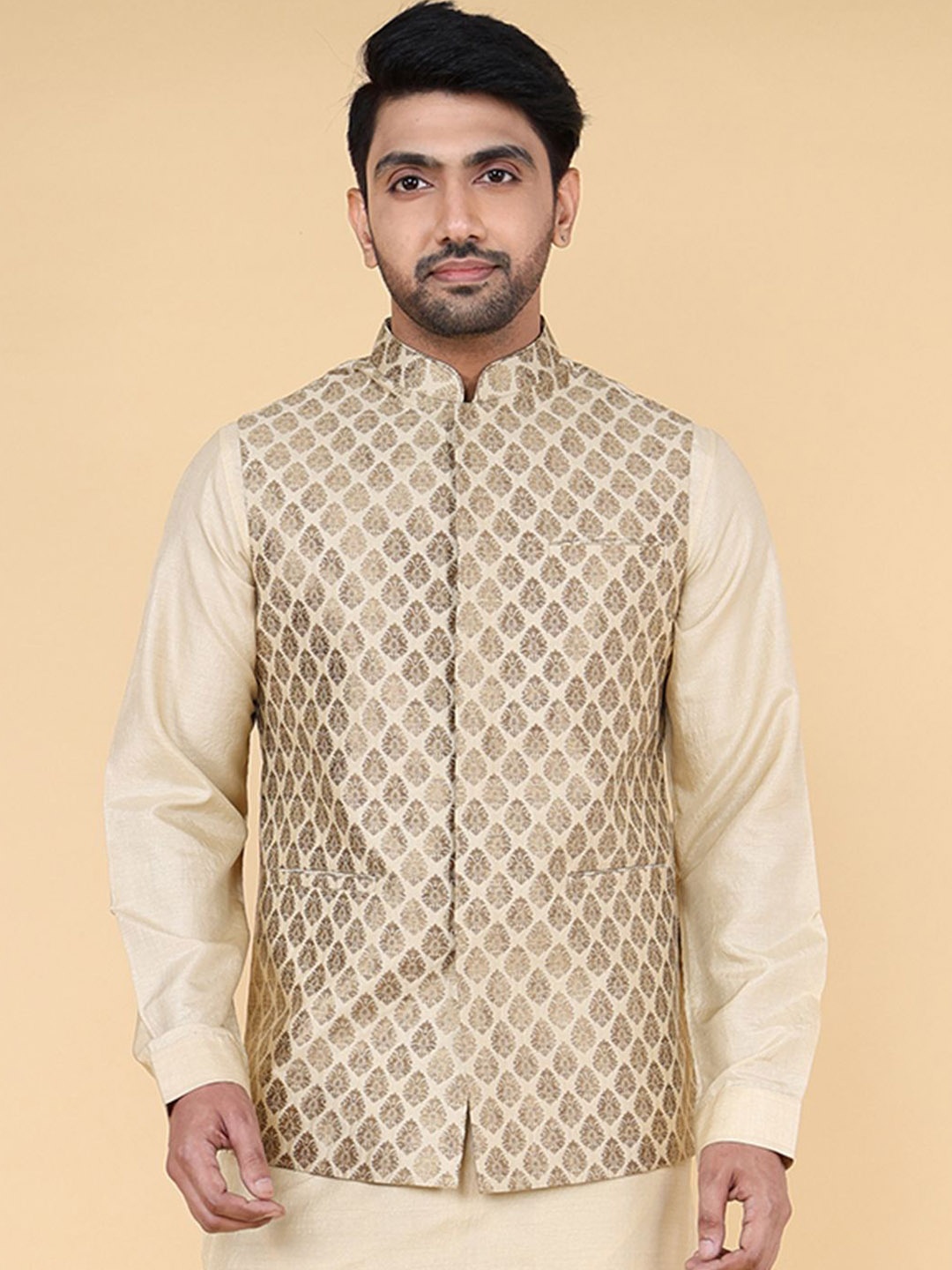 

ZOIS Men Printed Mandarin Collar Nehru Jackets, Gold