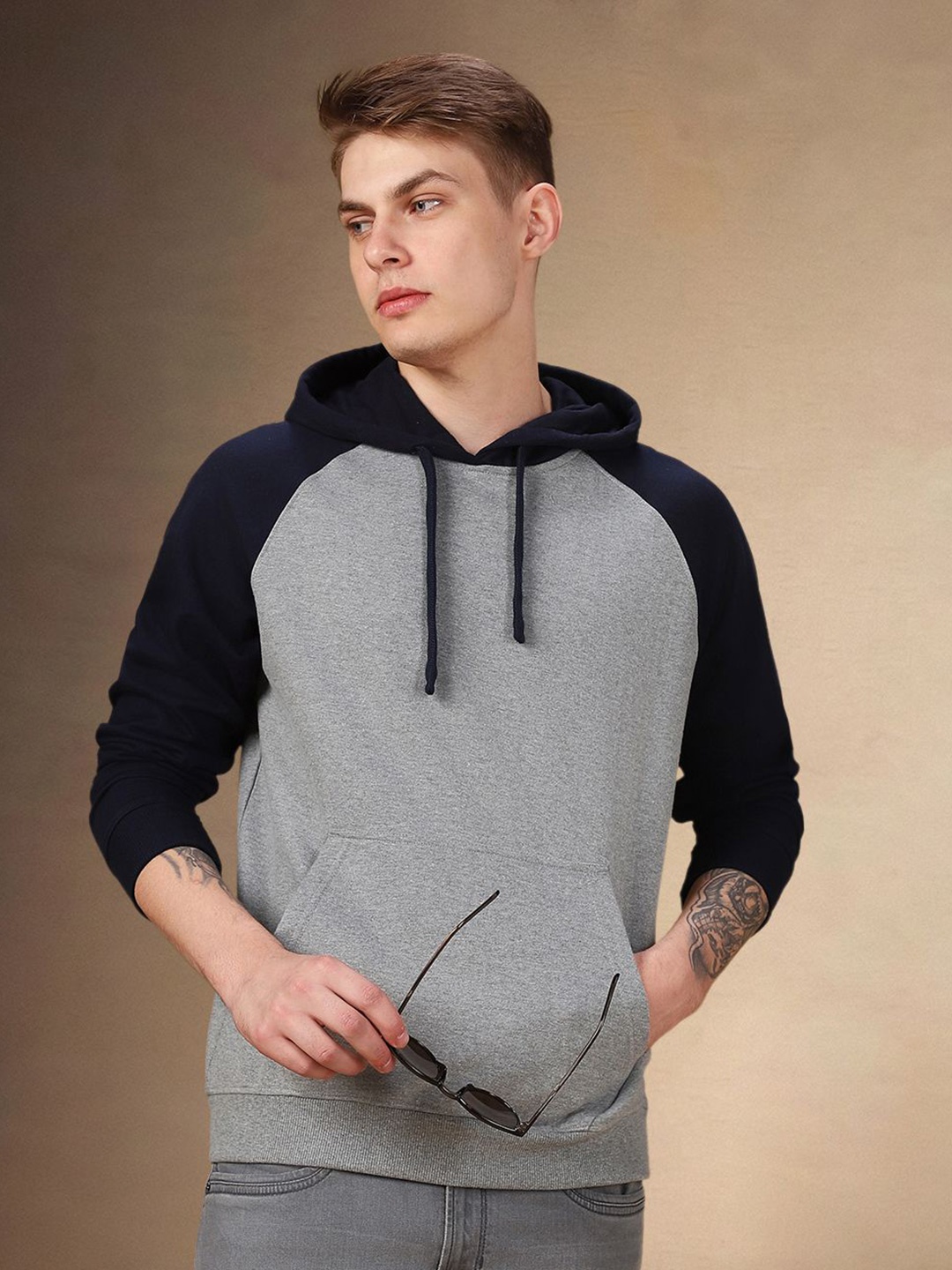 

Dennis Lingo Men Colourblocked Hooded Long Sleeves Pullover Sweatshirt, Grey melange