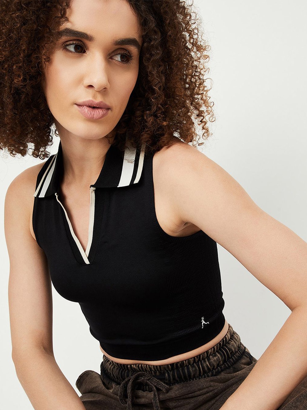 

max Women Shirt Collar Sleeveless Crop Top, Black