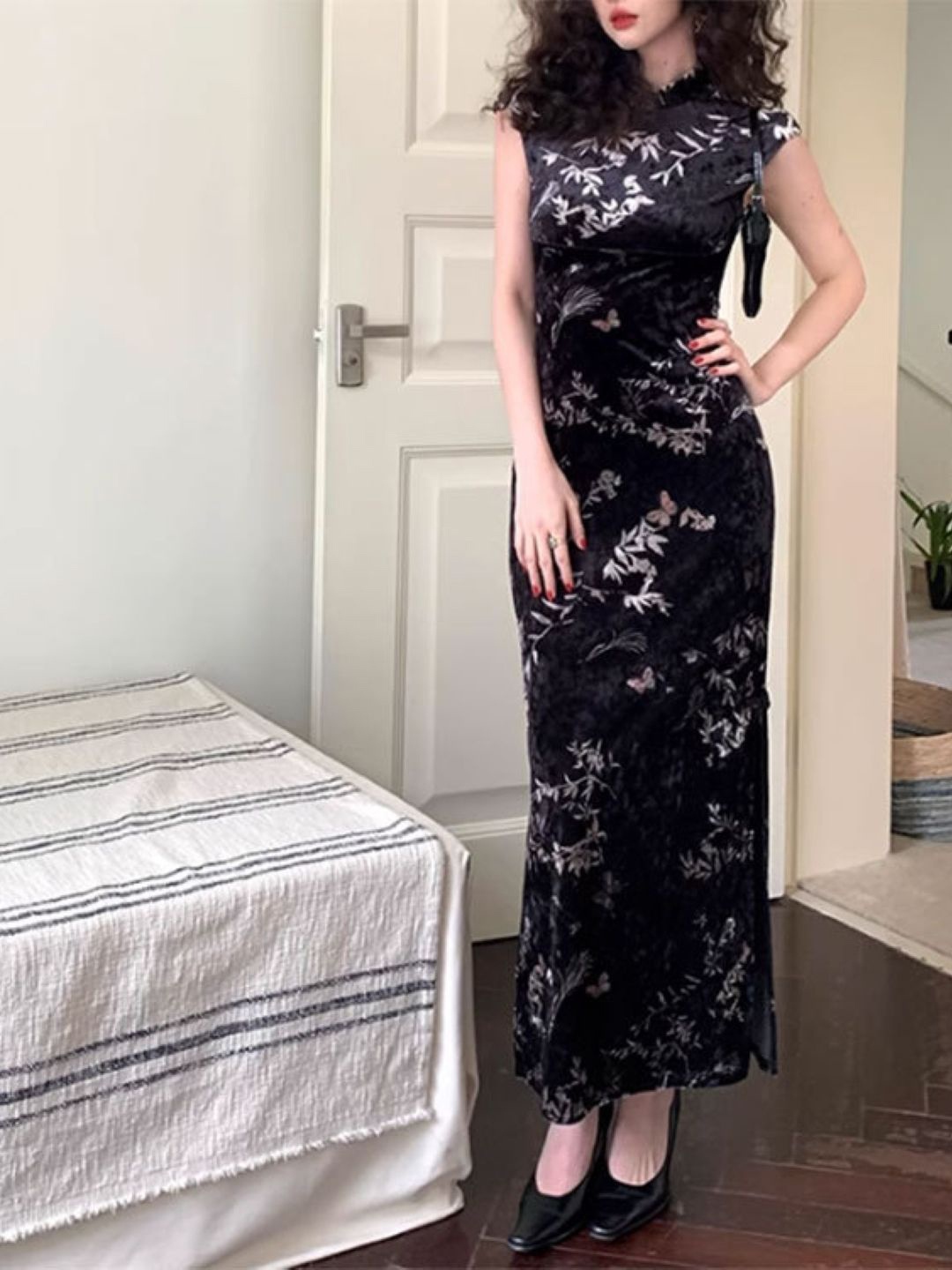 

KPOP Women Floral Printed Round Neck Maxi Dress, Black