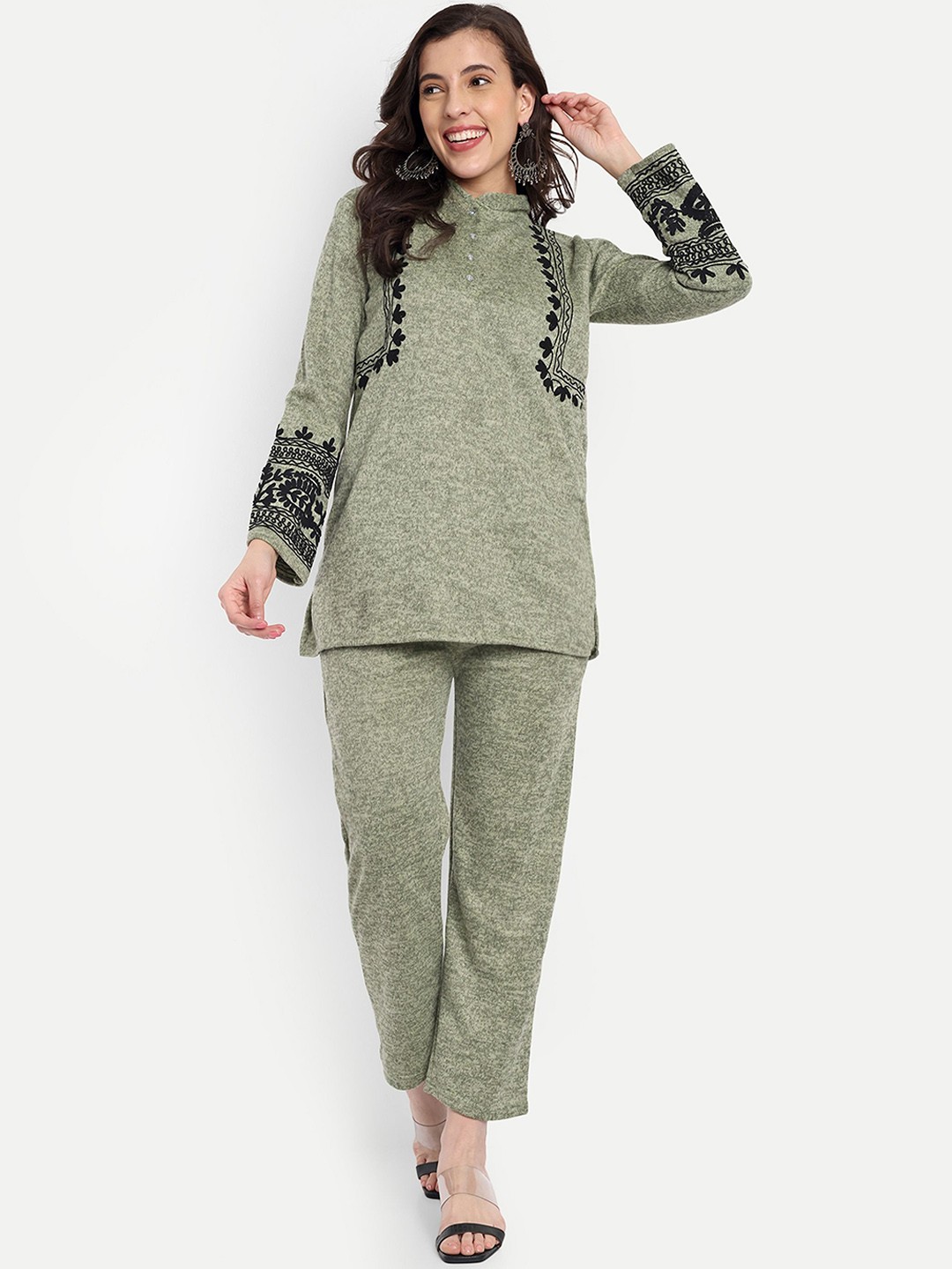 

FNOCKS Embroidered Long Sleeves Top with Trouser, Green