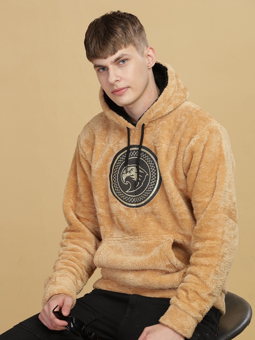 

WE PERFECT Men Long Sleeves Hooded Pullover Sweatshirt, Peach