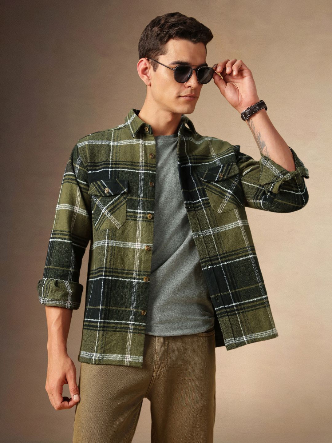 

Dennis Lingo Men Spread Collar Flannel Checked Cotton Relaxed Fit Shacket, Olive