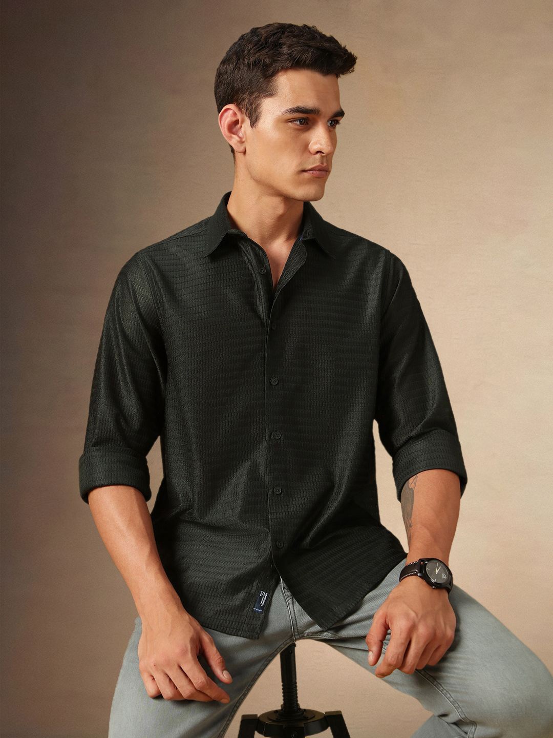 

Dennis Lingo Men Spread Collar Textured Cotton Relaxed Fit Casual Shirt, Grey