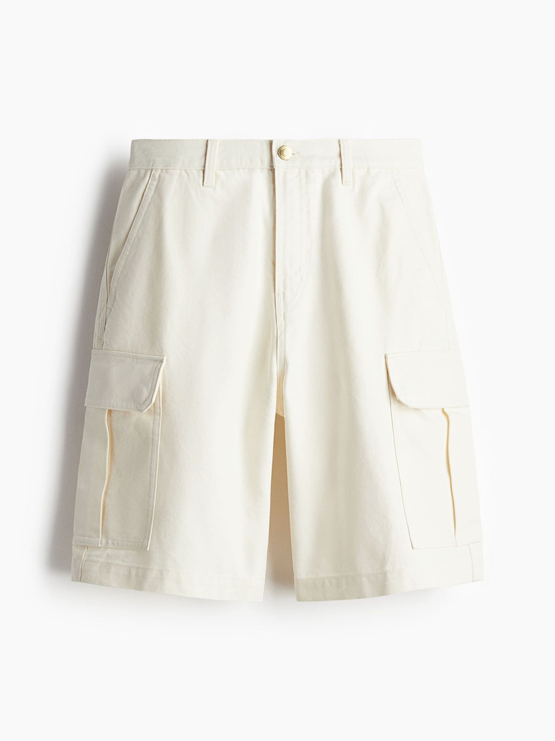 

H&M Men Baggy Fit Cargo Shorts, White