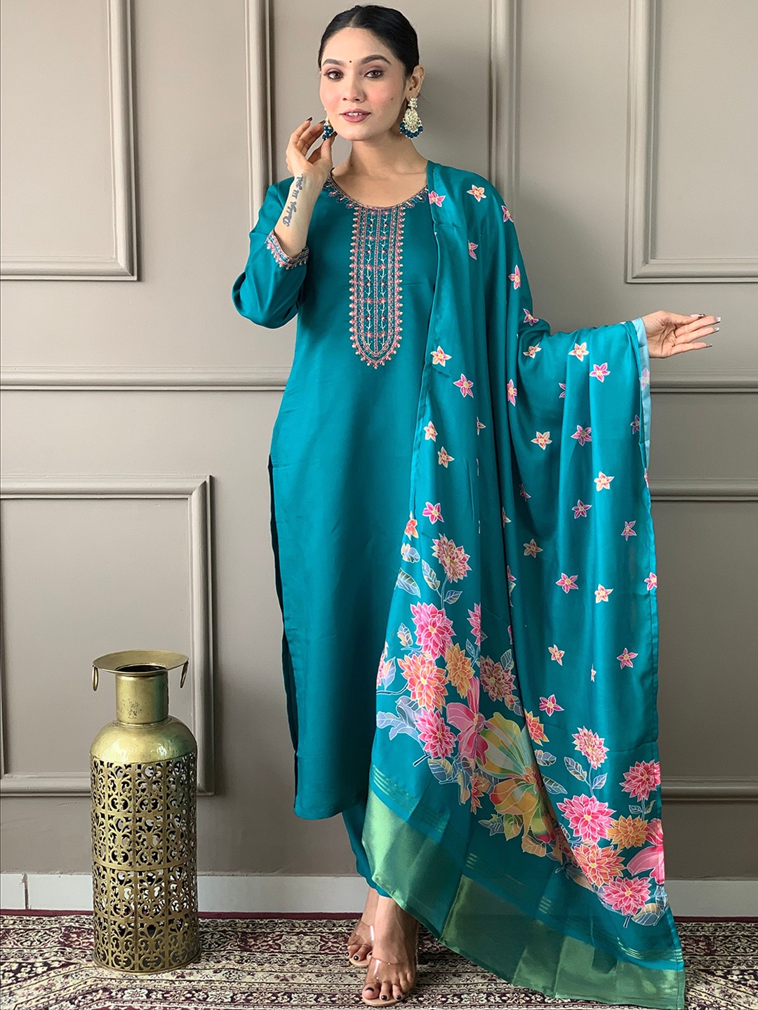 

BESUCHER Floral Embroidered Regular Chanderi Cotton Kurta With Trouser With Dupatta, Blue