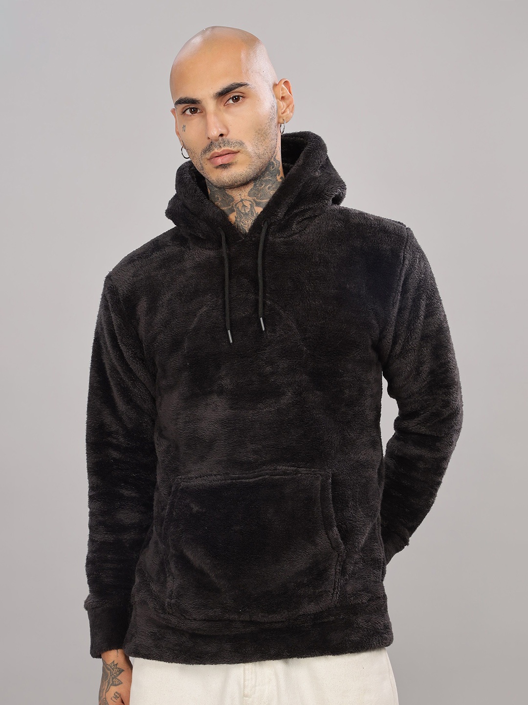 

WE PERFECT Men Hooded Pullover Sweatshirt, Black