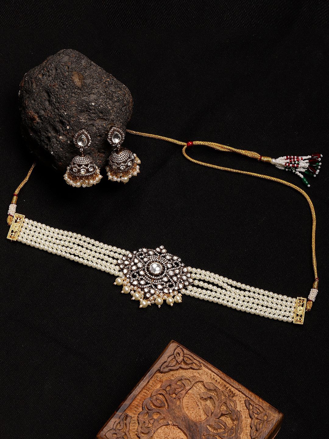 

Ruby Raang Gold-Plated Kundan-Studded & Pearls Beaded Jewellery Set