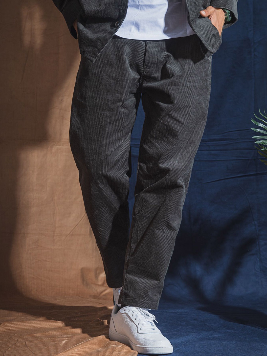 

JAVINISHKA Men Relaxed Mid-Rise Cotton Corduroy Trousers, Grey