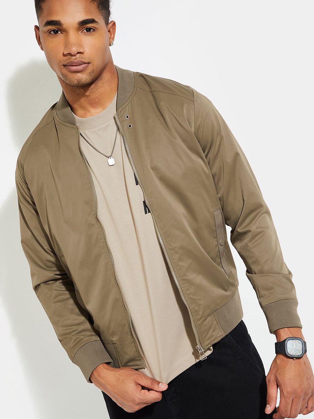 

Max URB_N Men Solid Bomber Jacket, Brown