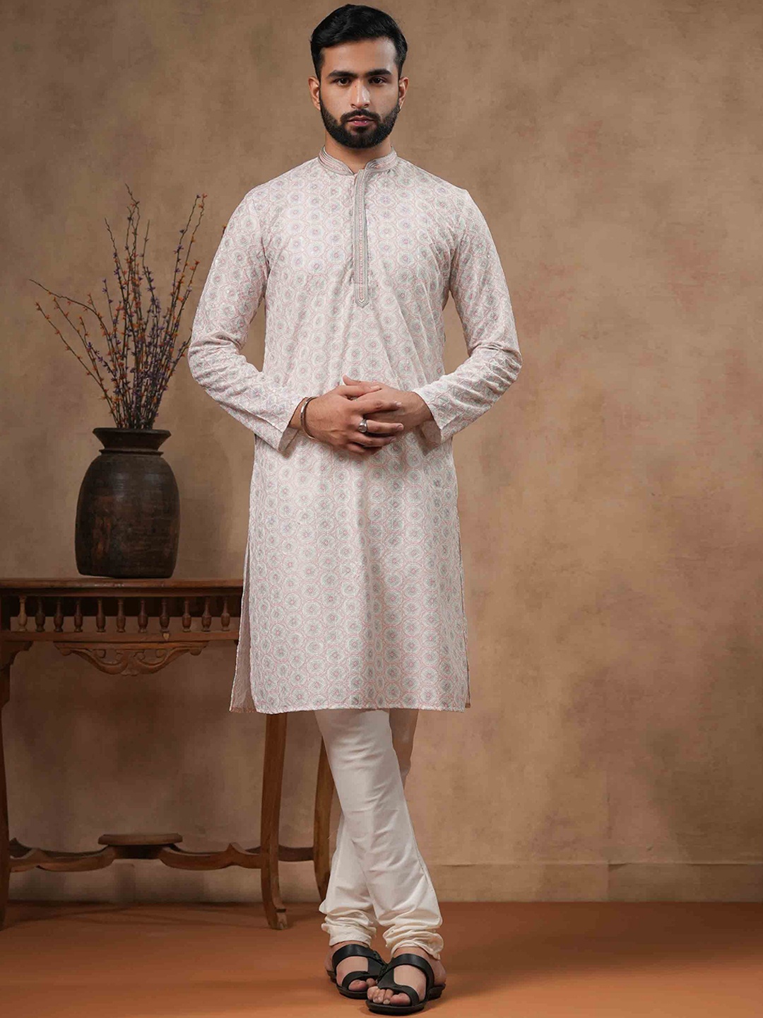 

Ethnic India Mandarin Collar Floral Printed Sequinned Straight Kurta, Cream