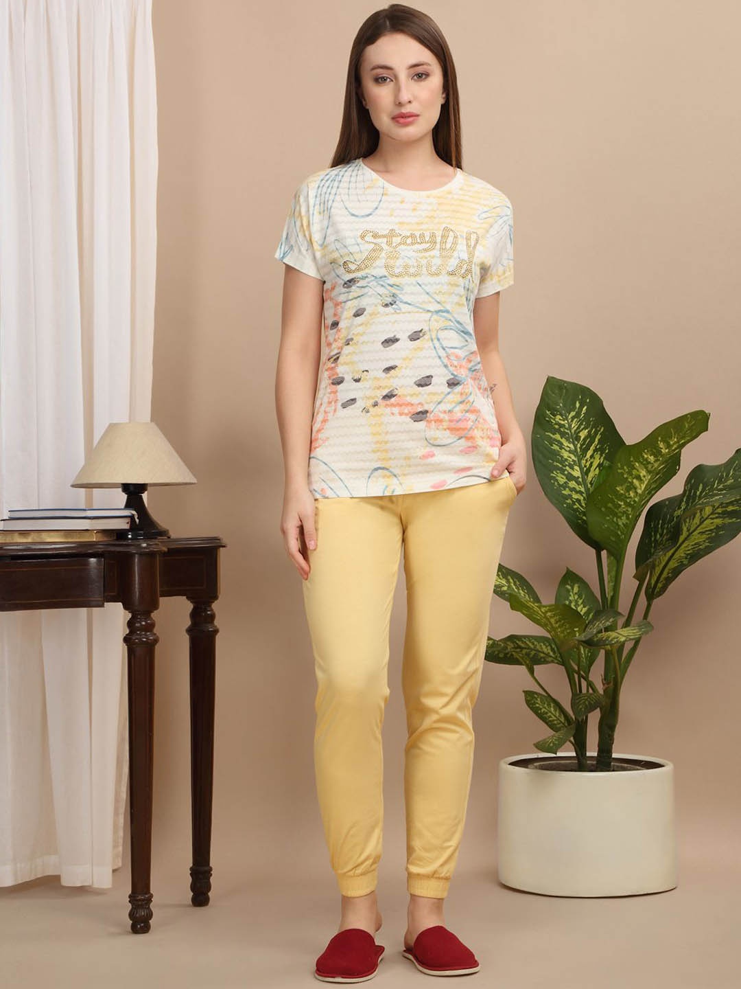 

Sweet Dreams Women Printed T-shirt & Pyjamas Night suit, White