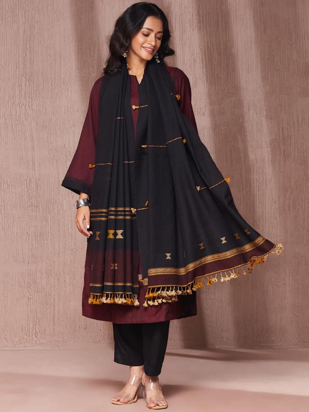 

Fabindia Geometric Woven Design Woollen Shawl, Black