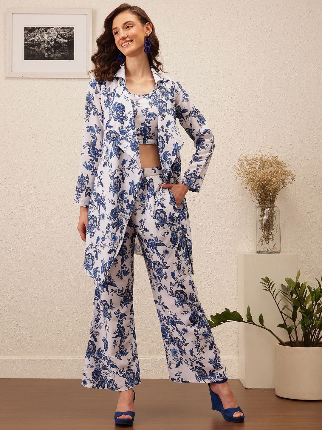

ATRAENTA Round Neck Printed Top with Trousers & Shrug, Blue