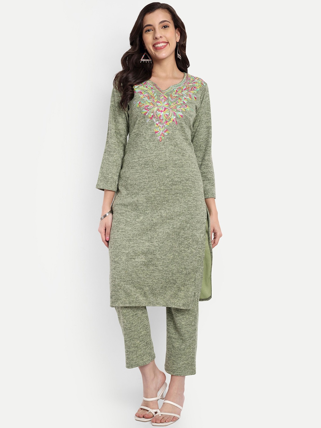 

FNOCKS Women Floral Yoke Design Regular Thread Work Kurta with Palazzos, Green