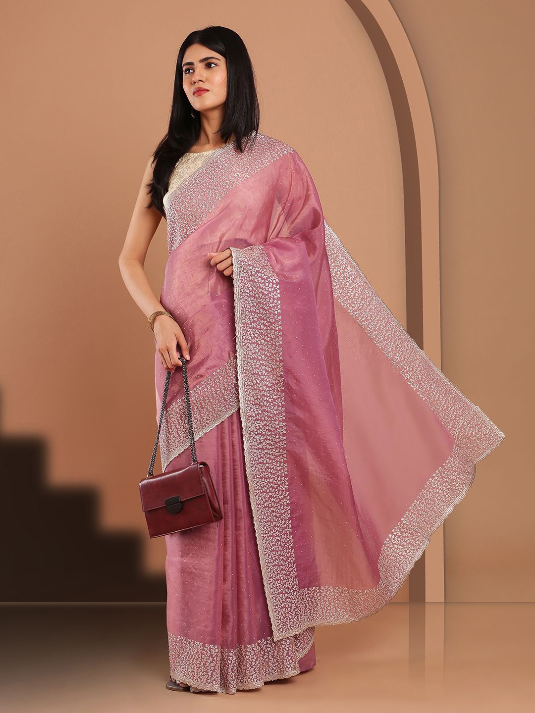 

Kalyan Silks Embellished Sequinned Jamdani Saree, Pink