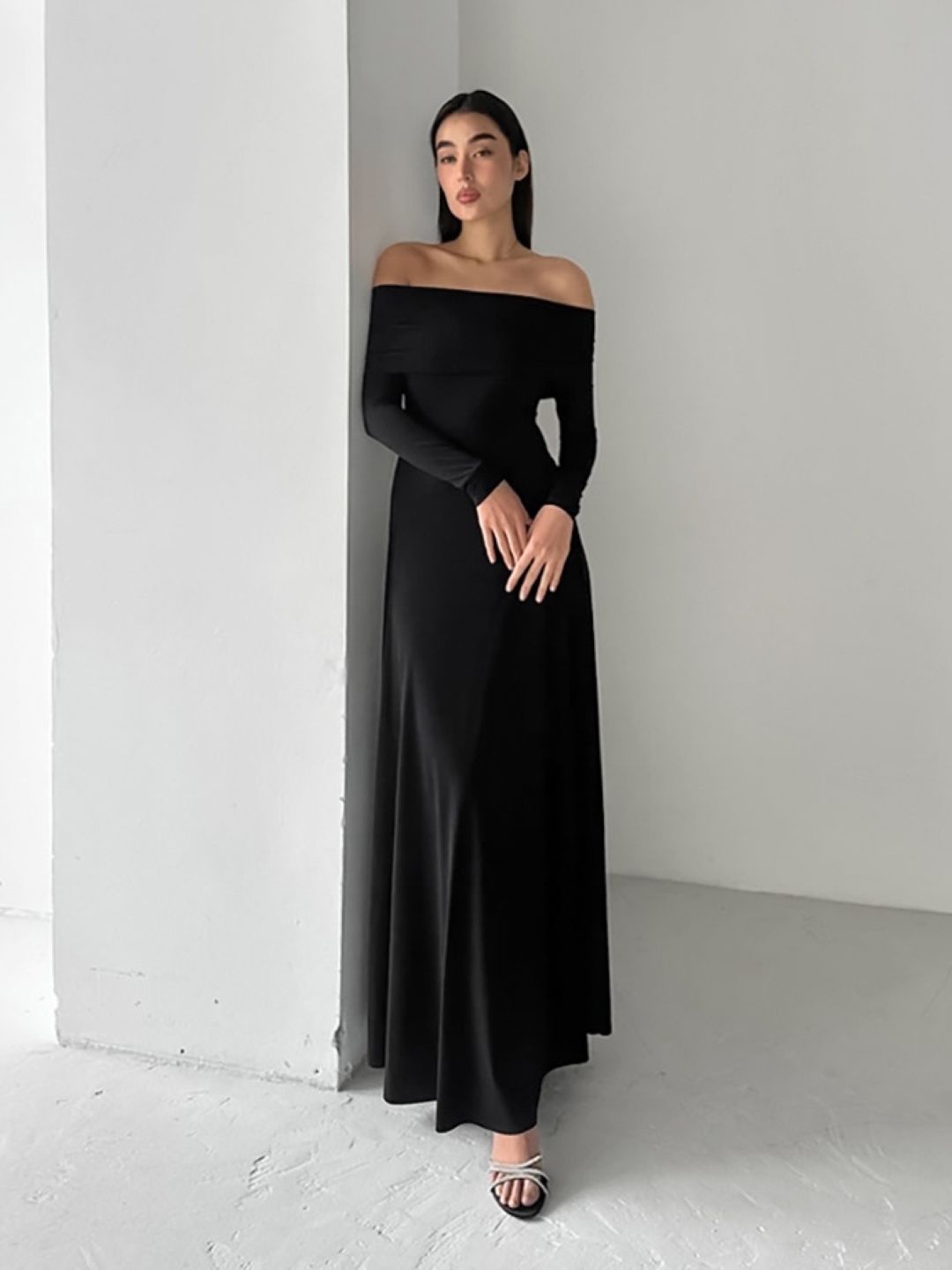 

StyleCast Women Off-Shoulder Long Sleeves A-Line Maxi Dress, Black
