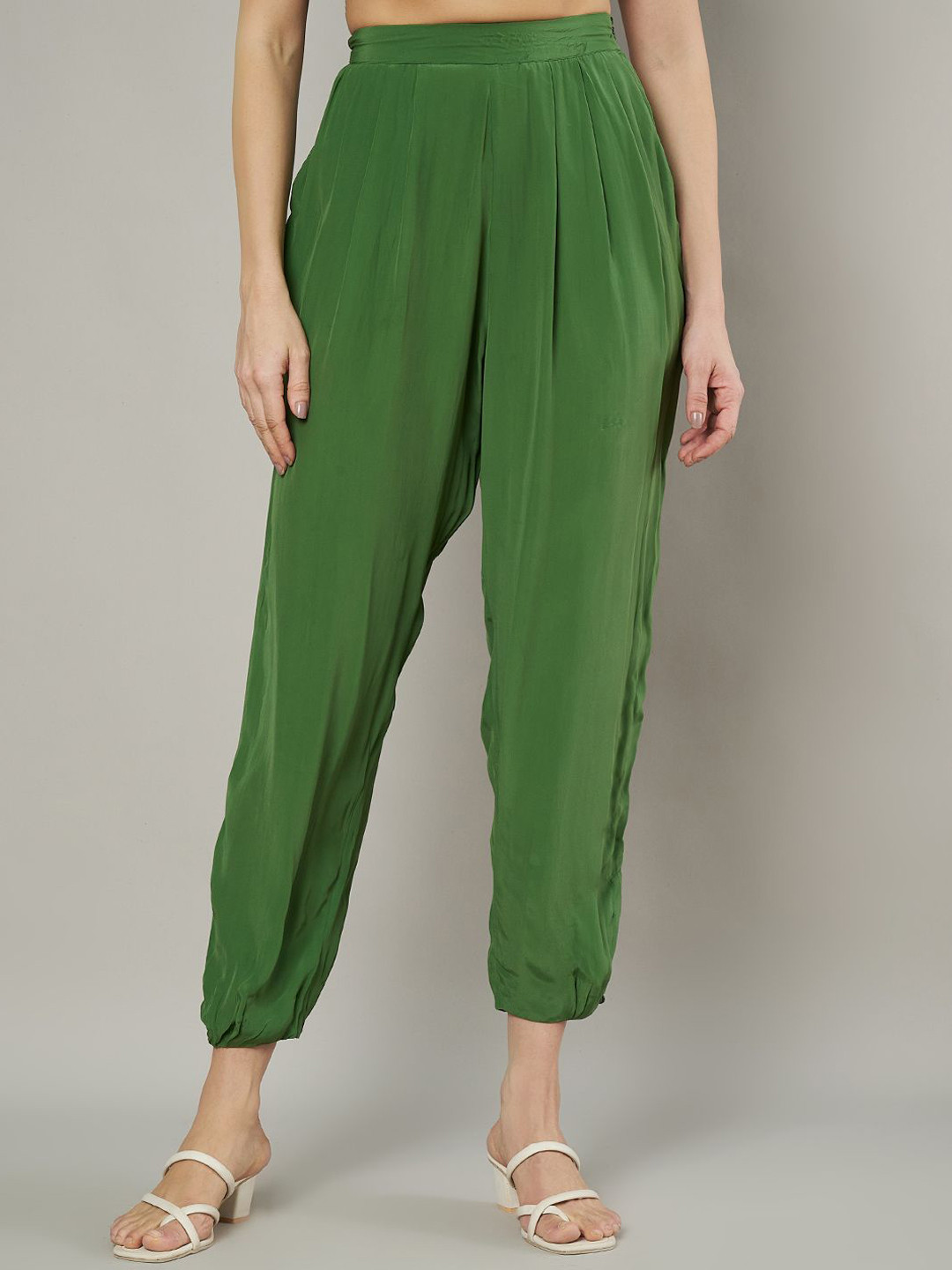 

Amagyaa Women High-Rise Pleated Peg Trousers, Green