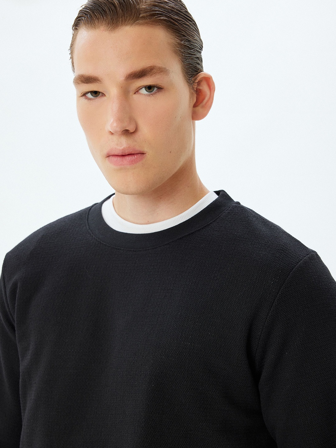 

Koton Men Round Neck Long Sleeves Pullover Sweaters, Black