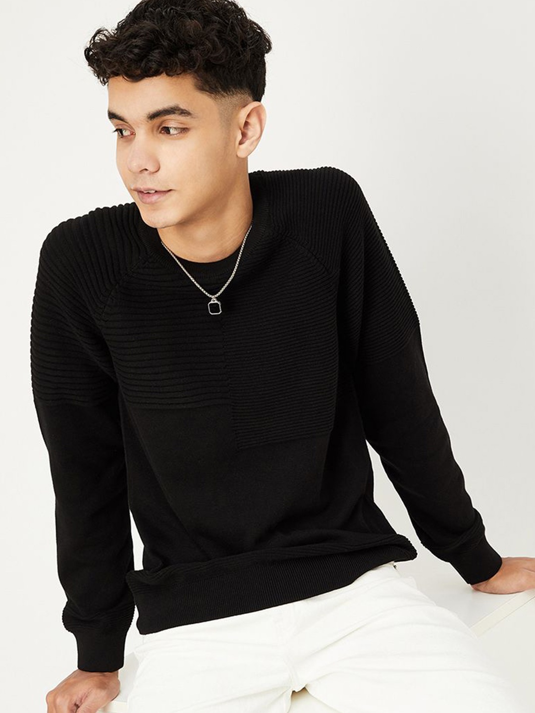

max Boys Round Neck Pullover, Black