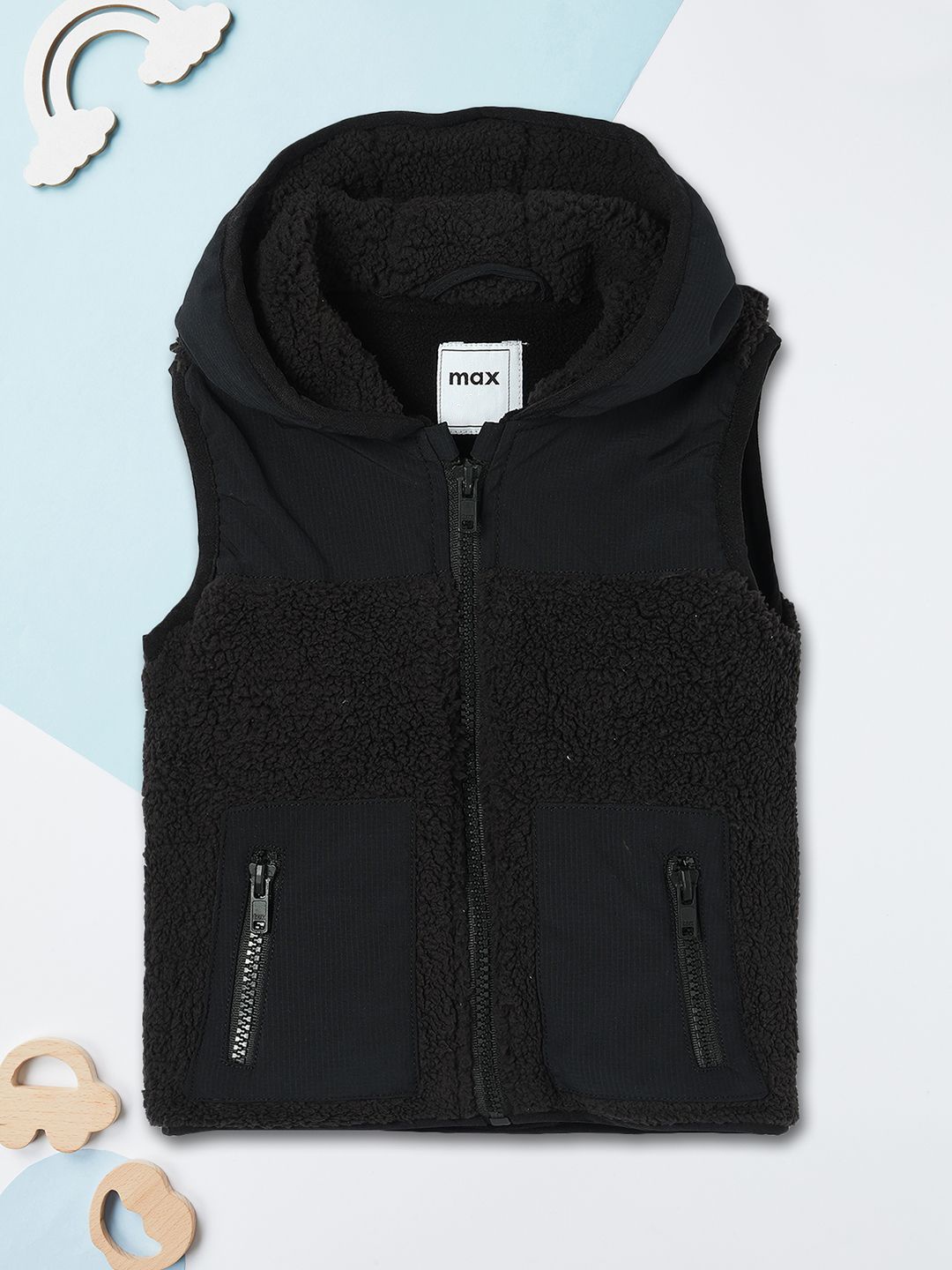 

max Boys Colourblocked Polyester Longline Padded Jacket, Black