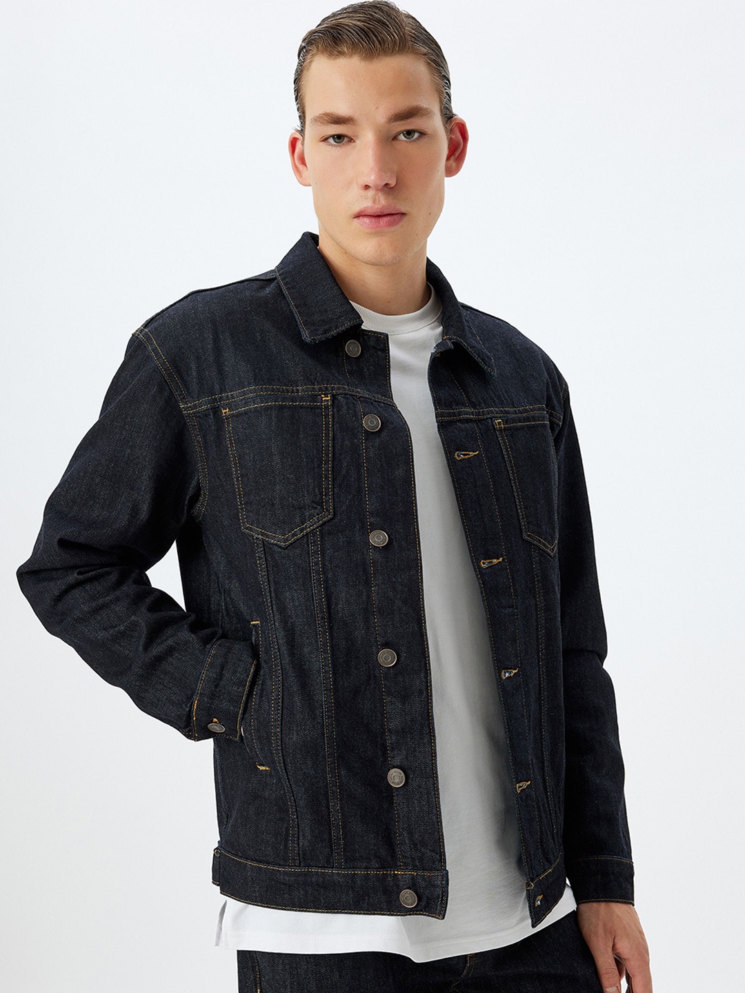 

Koton Men Washed Crop Denim Jacket, Blue