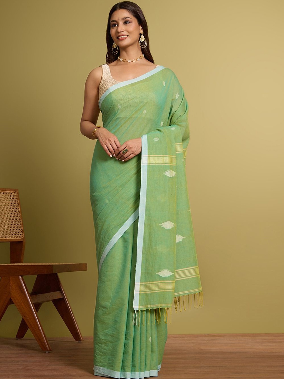 

Taneira Woven Design Zari Pure Cotton Saree, Green