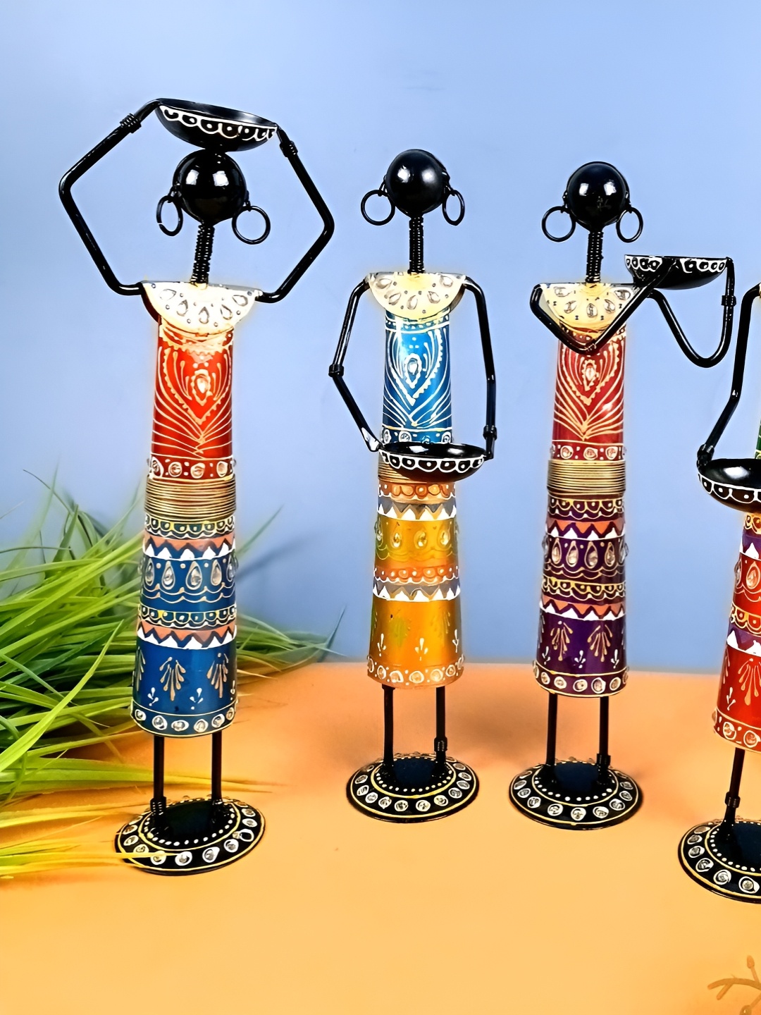 

apka mart Red Figurine Showpiece