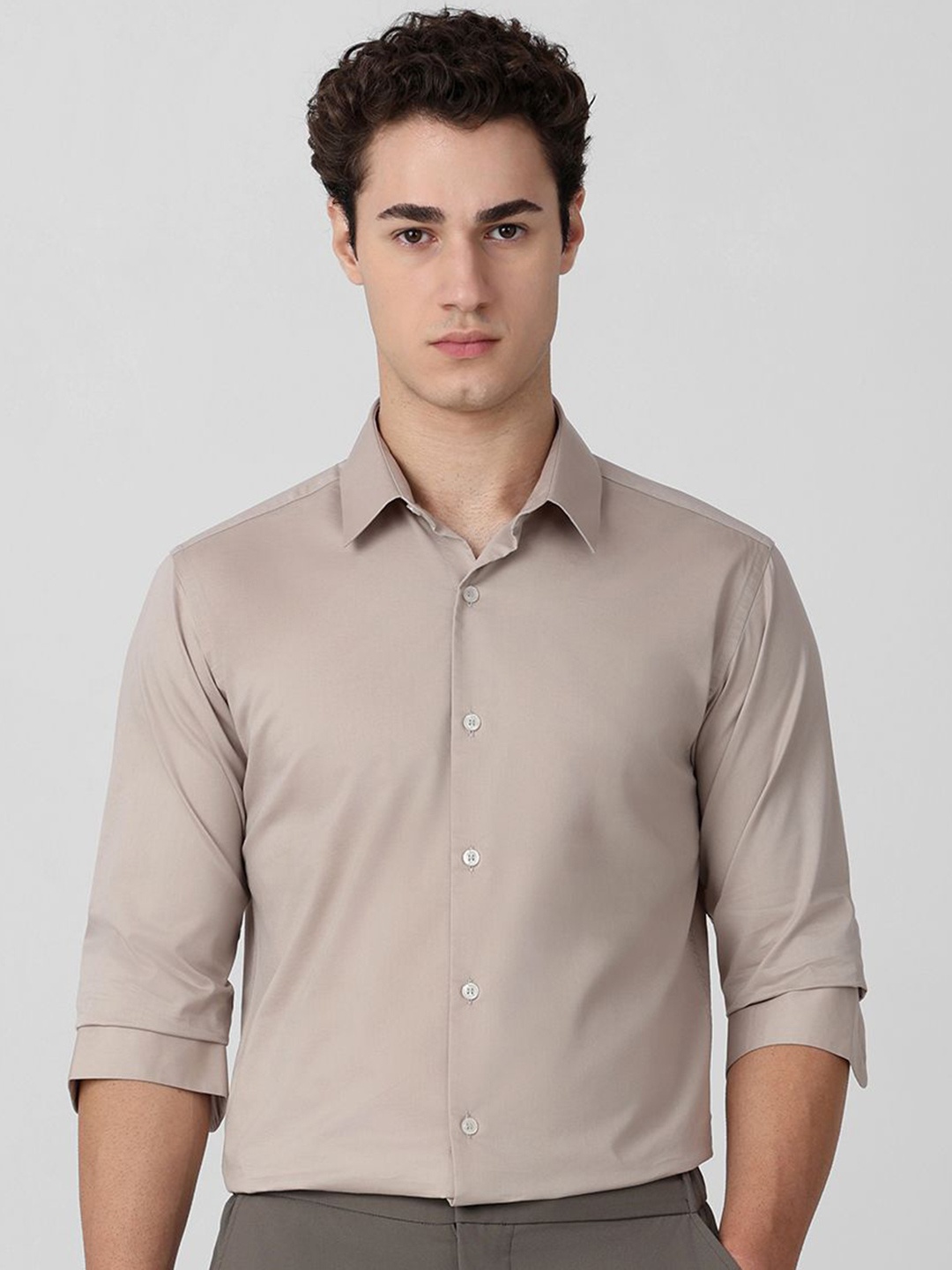 

Mufti Men Spread Collar Solid Slim Fit Casual Shirt, Beige