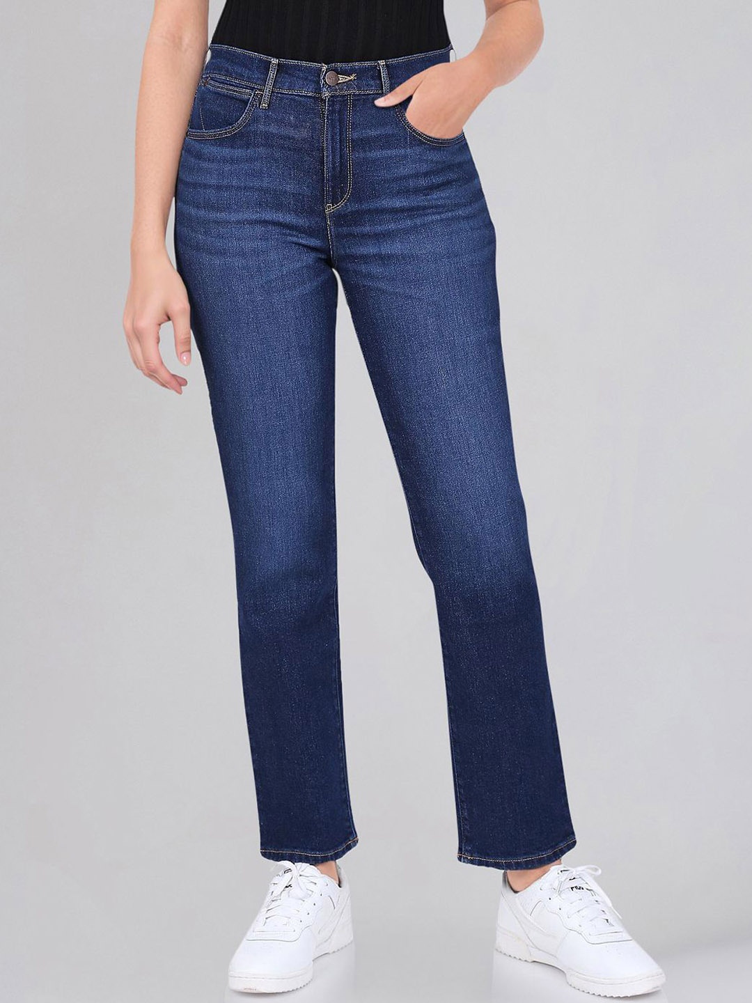 

Wrangler Women Straight Fit High-Rise Light Fade Stretchable Jeans, Blue