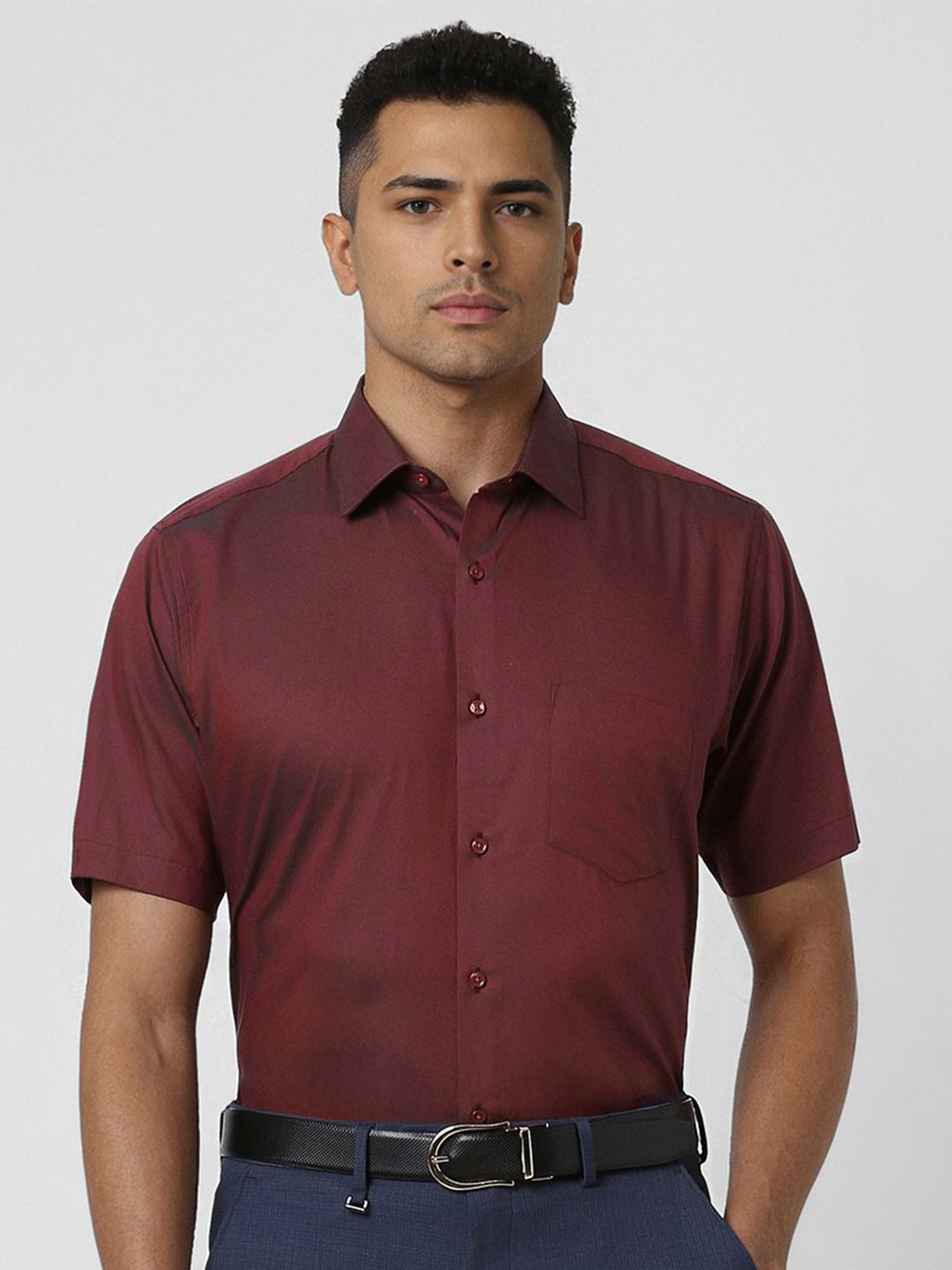 

Van Heusen Men Spread Collar Solid Cotton Slim Fit Formal Shirt, Maroon