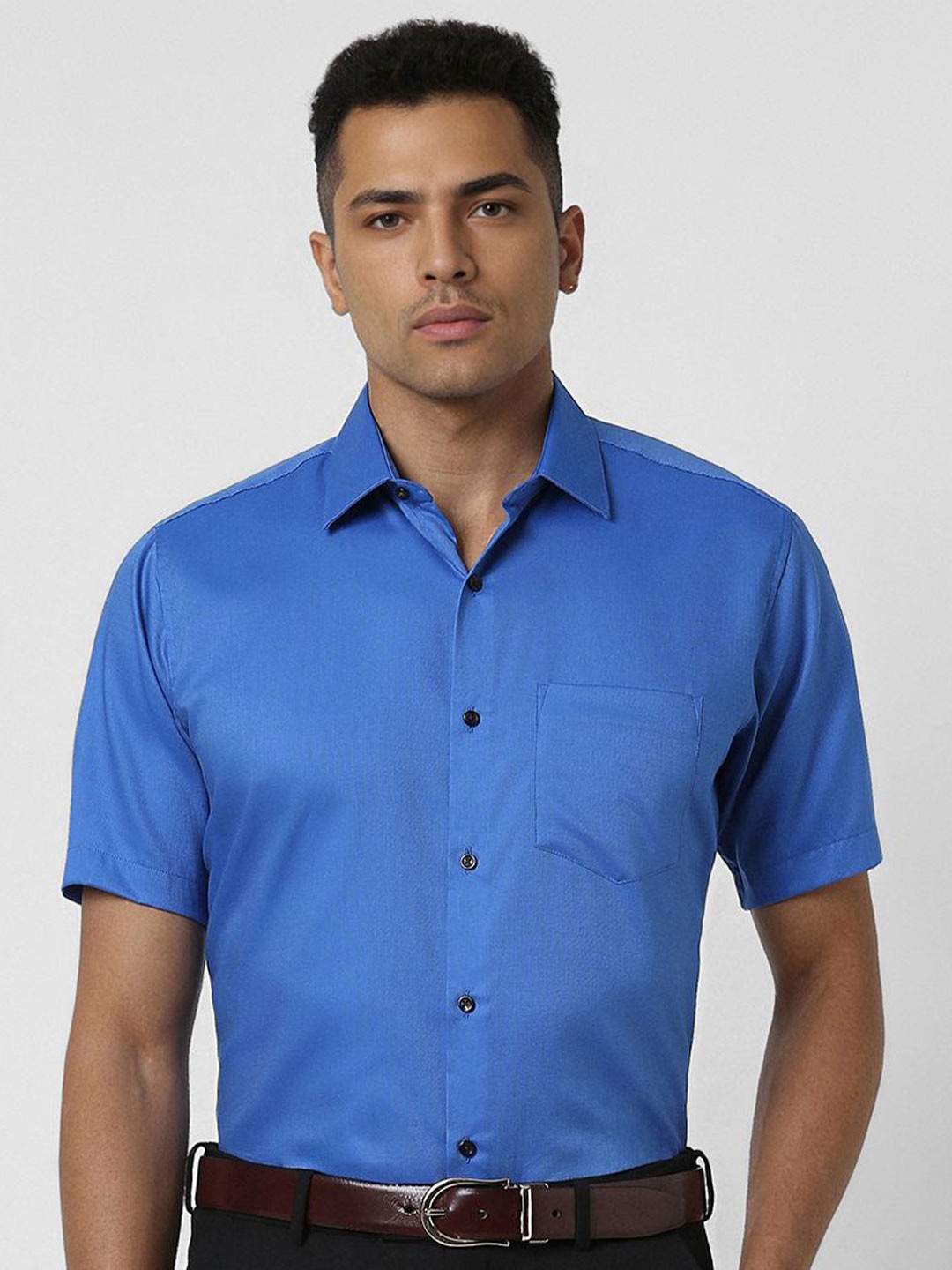

Van Heusen Men Spread Collar Solid Cotton Formal Shirt, Blue