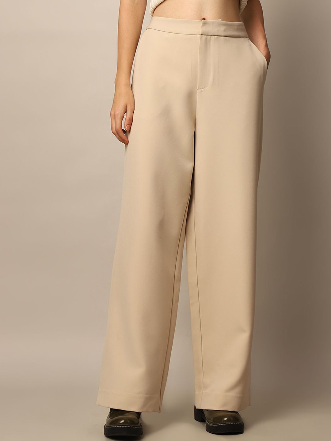 

ONLY Women Straight Fit Mid-Rise Trousers, Beige