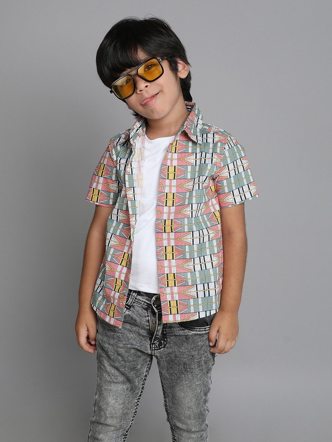 

taffykids Boys Relaxed Opaque Printed Casual Shirt, White