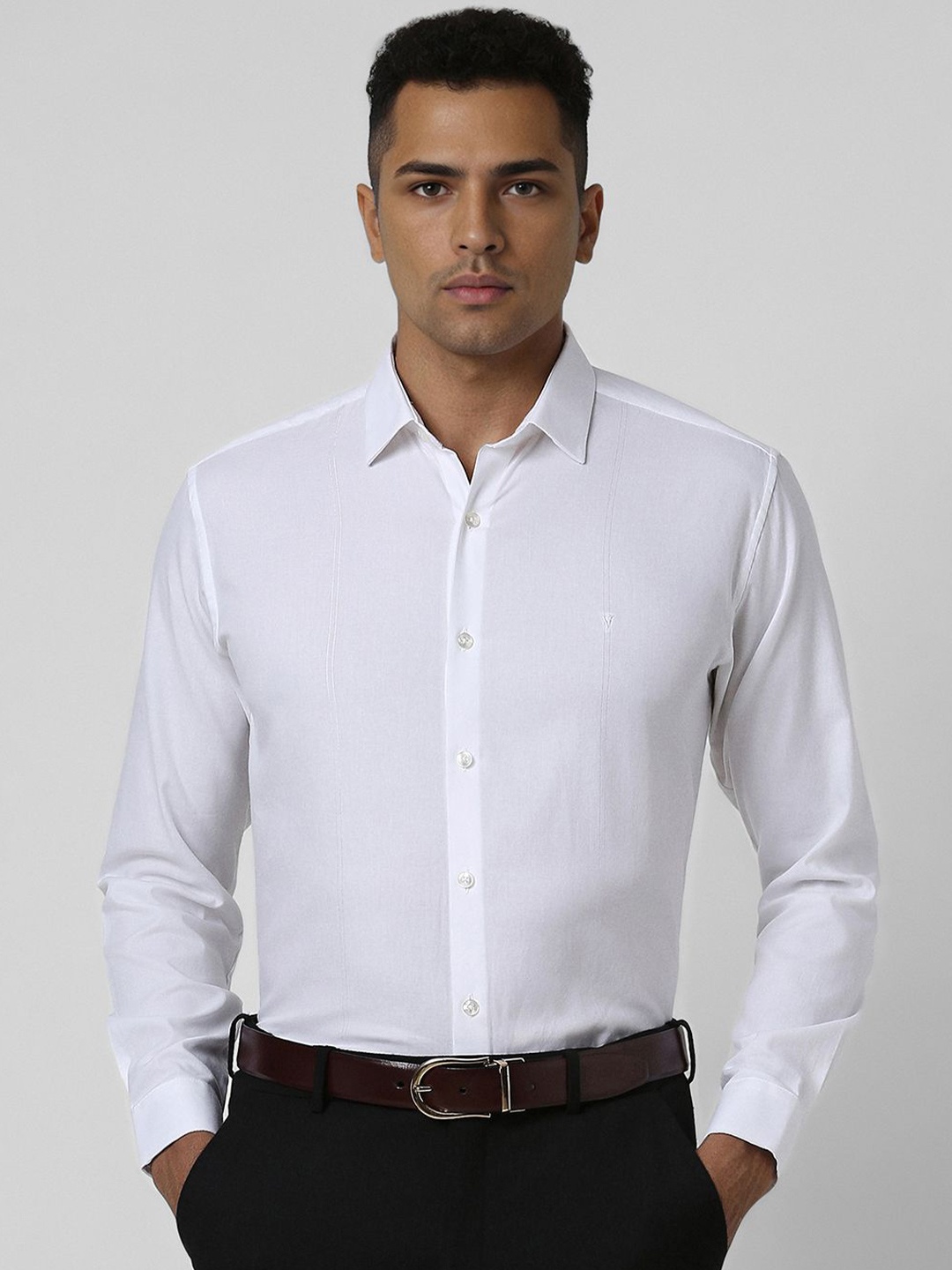 

V Dot Men Spread Collar Solid Slim Fit Formal Shirt, White