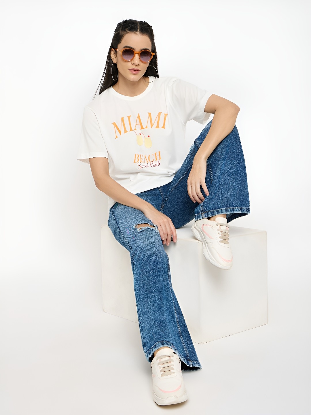 

Mast & Harbour Women Printed Applique T-shirt, White