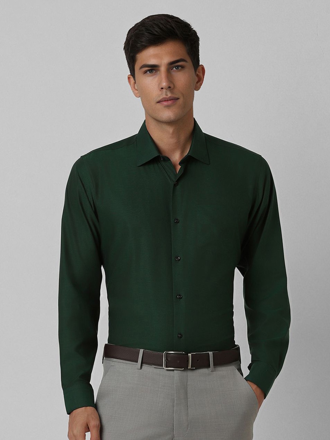 

Van Heusen Men Spread Collar Solid Cotton Slim Fit Formal Shirt, Olive