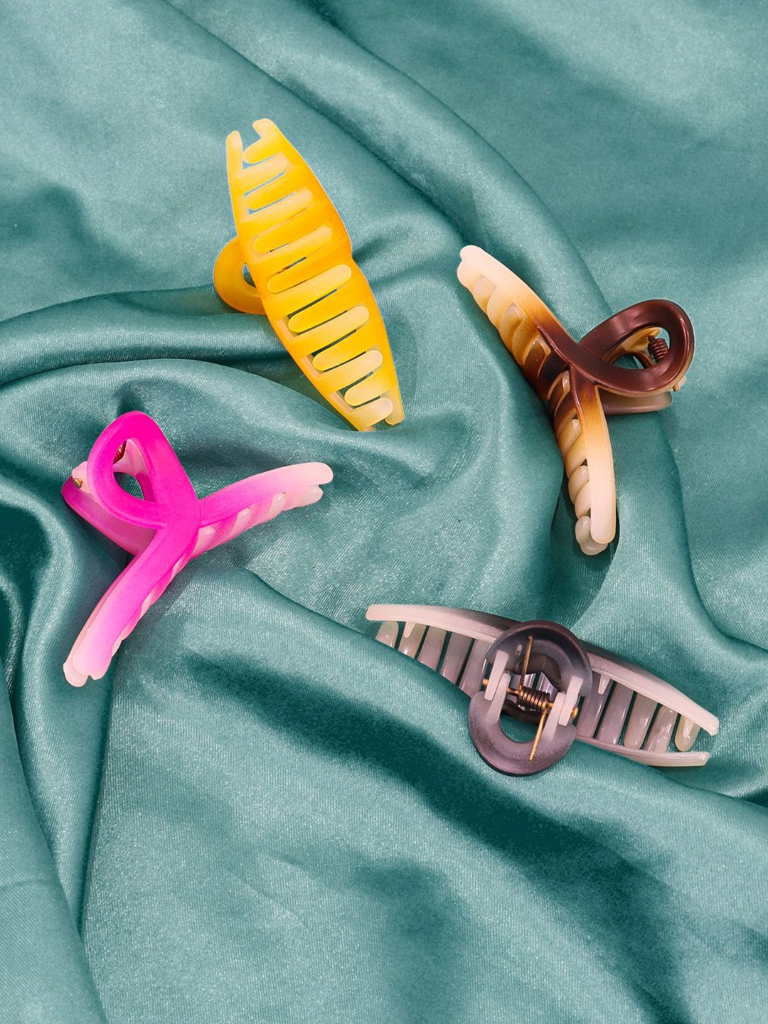 

VAGHBHATT Women Set of 4 Claw Clip, Yellow