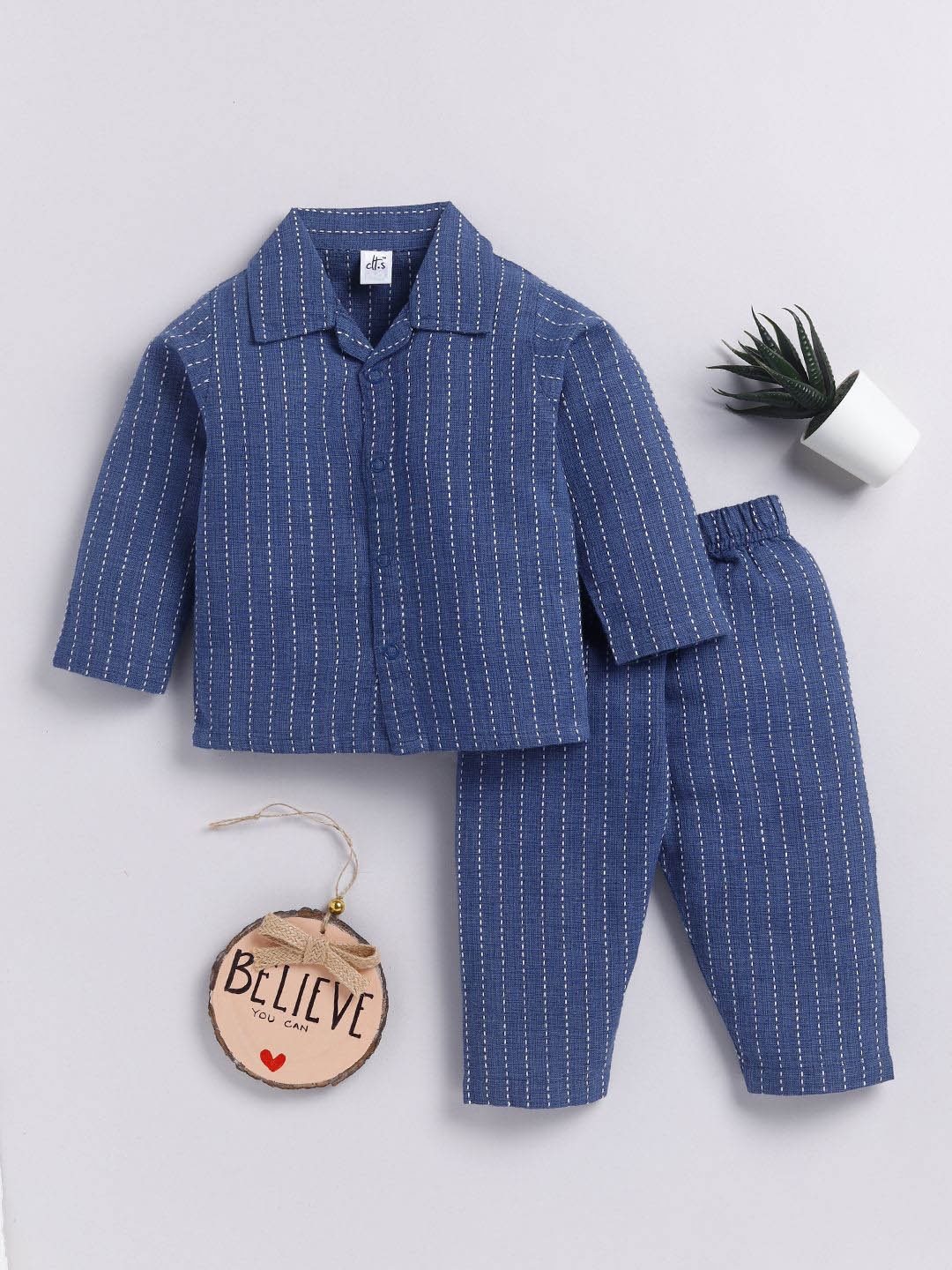 

Clt.s Unisex Kids Striped Printed Night suit, Blue