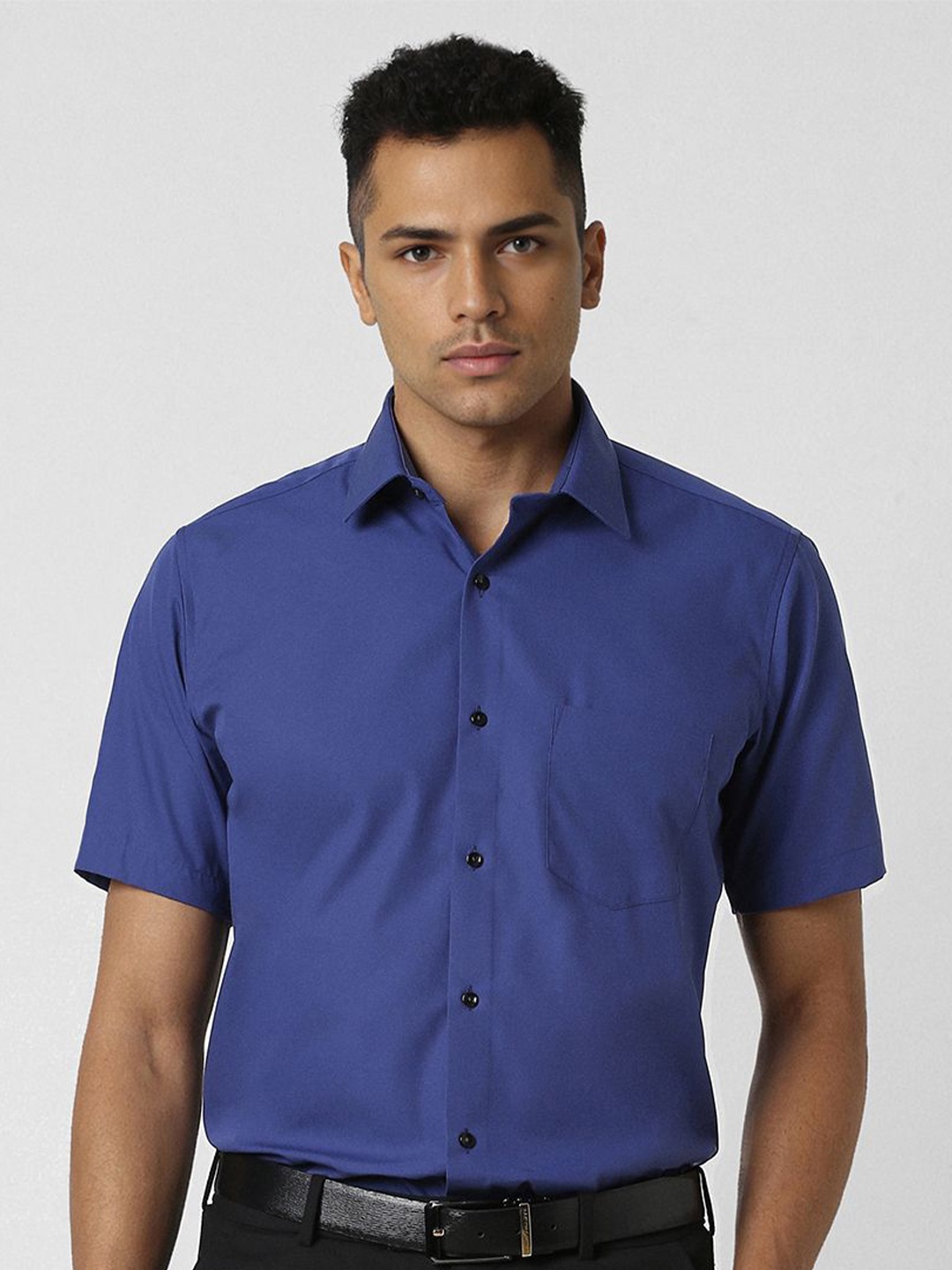 

Van Heusen Men Spread Collar Solid Cotton Formal Shirt, Blue