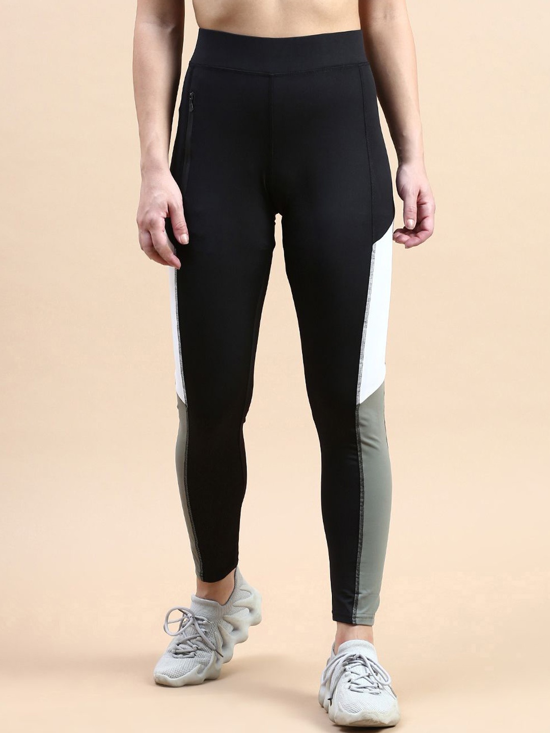 

VOXATI Women Ankle-Length Stretchable Workout Tights, Black