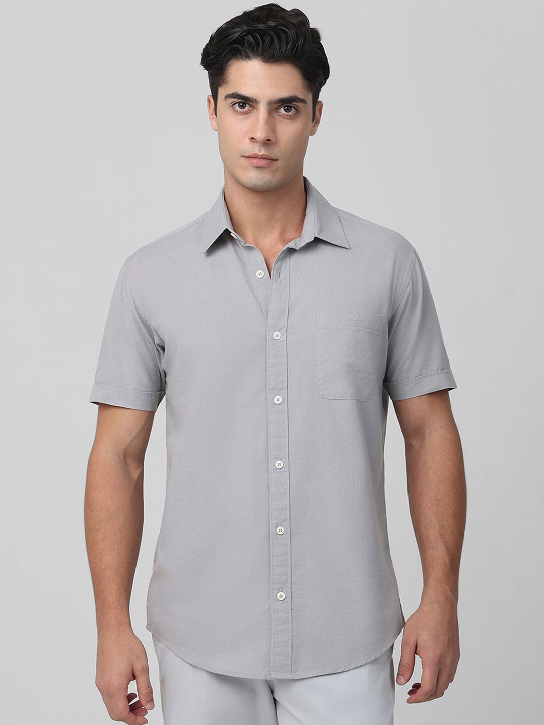 

Mufti Men Spread Collar Solid Cotton Slim Fit Casual Shirt, Grey
