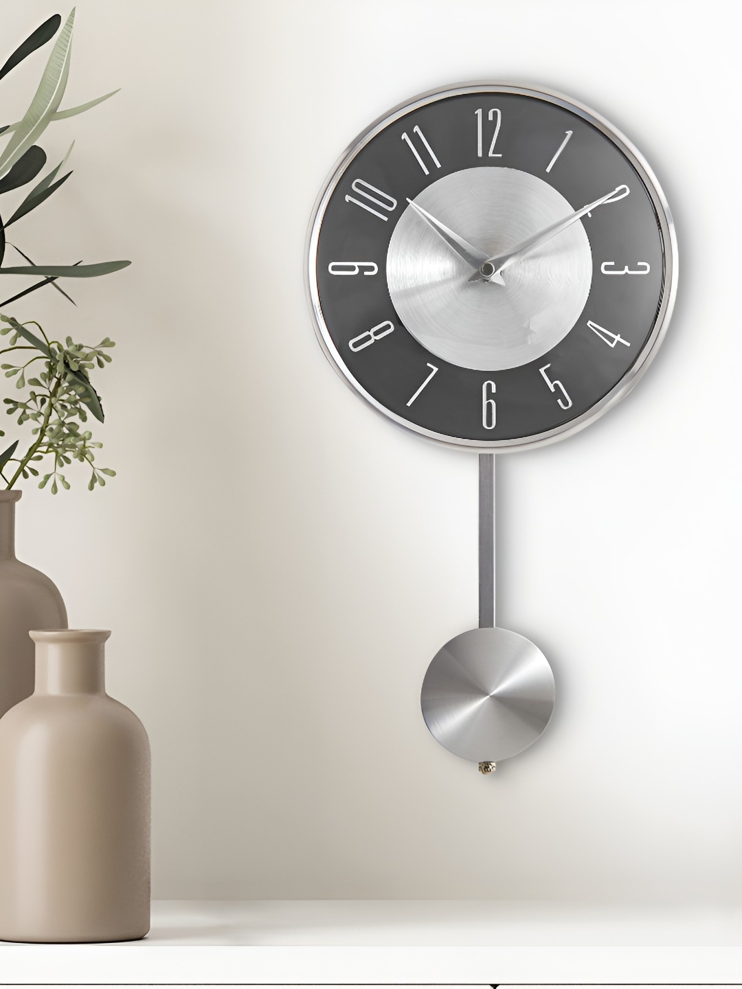 

Home Centre Casablanca Silver-Toned & Black Contemporary Wall Clock