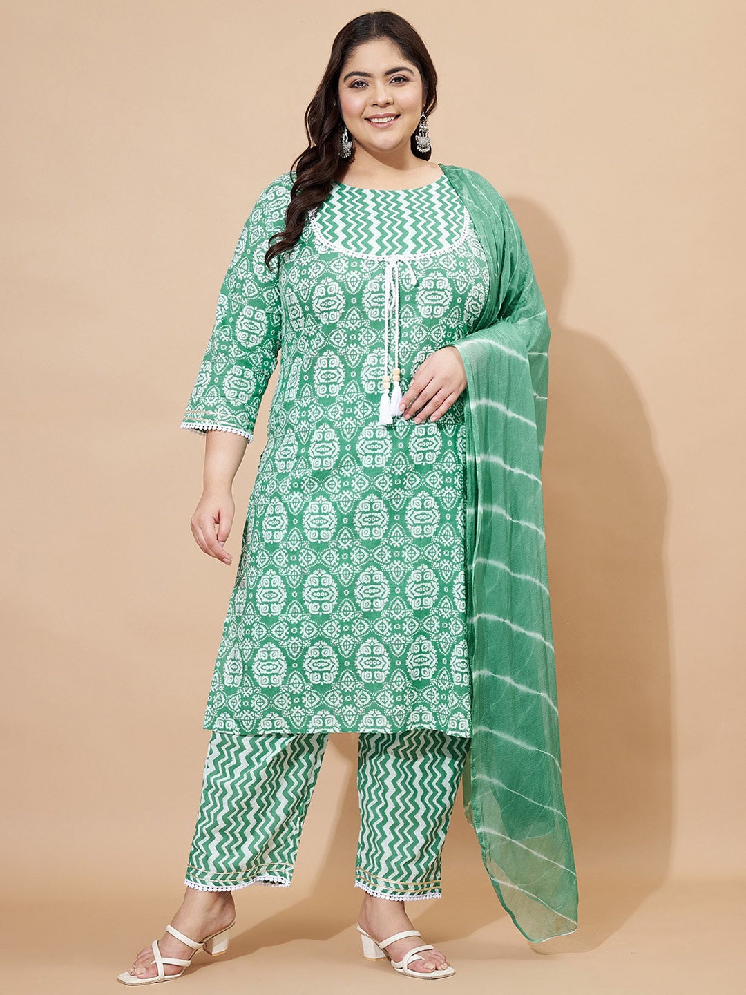 

Vbuyz Sea Green Ethnic Motifs Printed Round Neck Regular Kurta With Trouser With Dupatta
