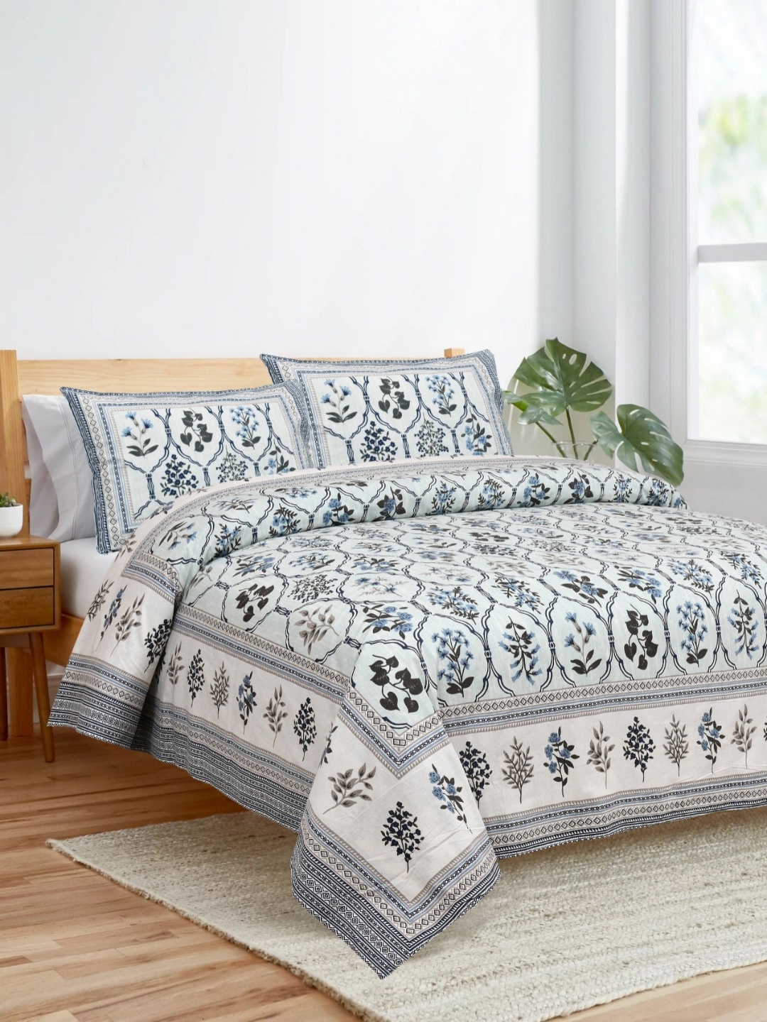 

HOME HEAVENS Blue & White 3 Piece Ethnic Motifs Cotton Double Queen Superfine Bedding Set