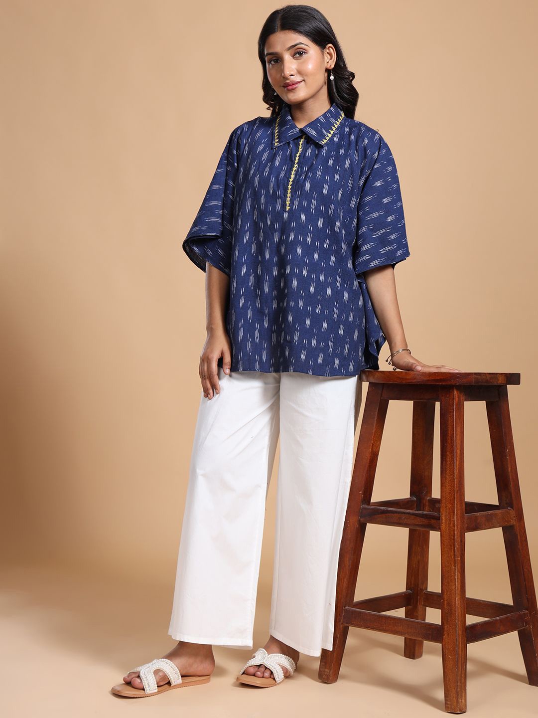 

THE WEAVE TRAVELLER Women Ethnic Motifs Self Design Cotton Kaftan Top, Blue