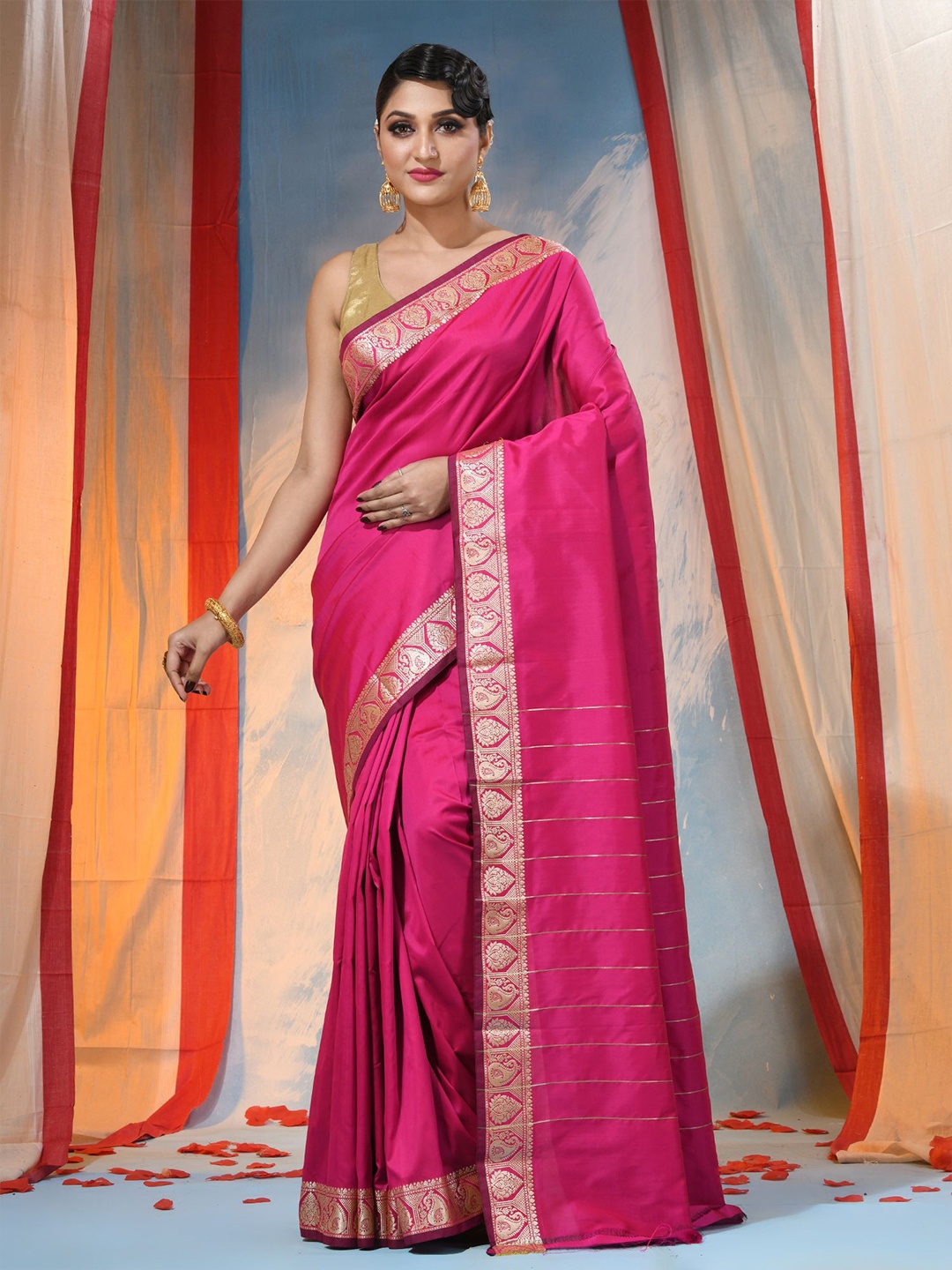 

DESH BIDESH Woven Design Zari Saree, Pink