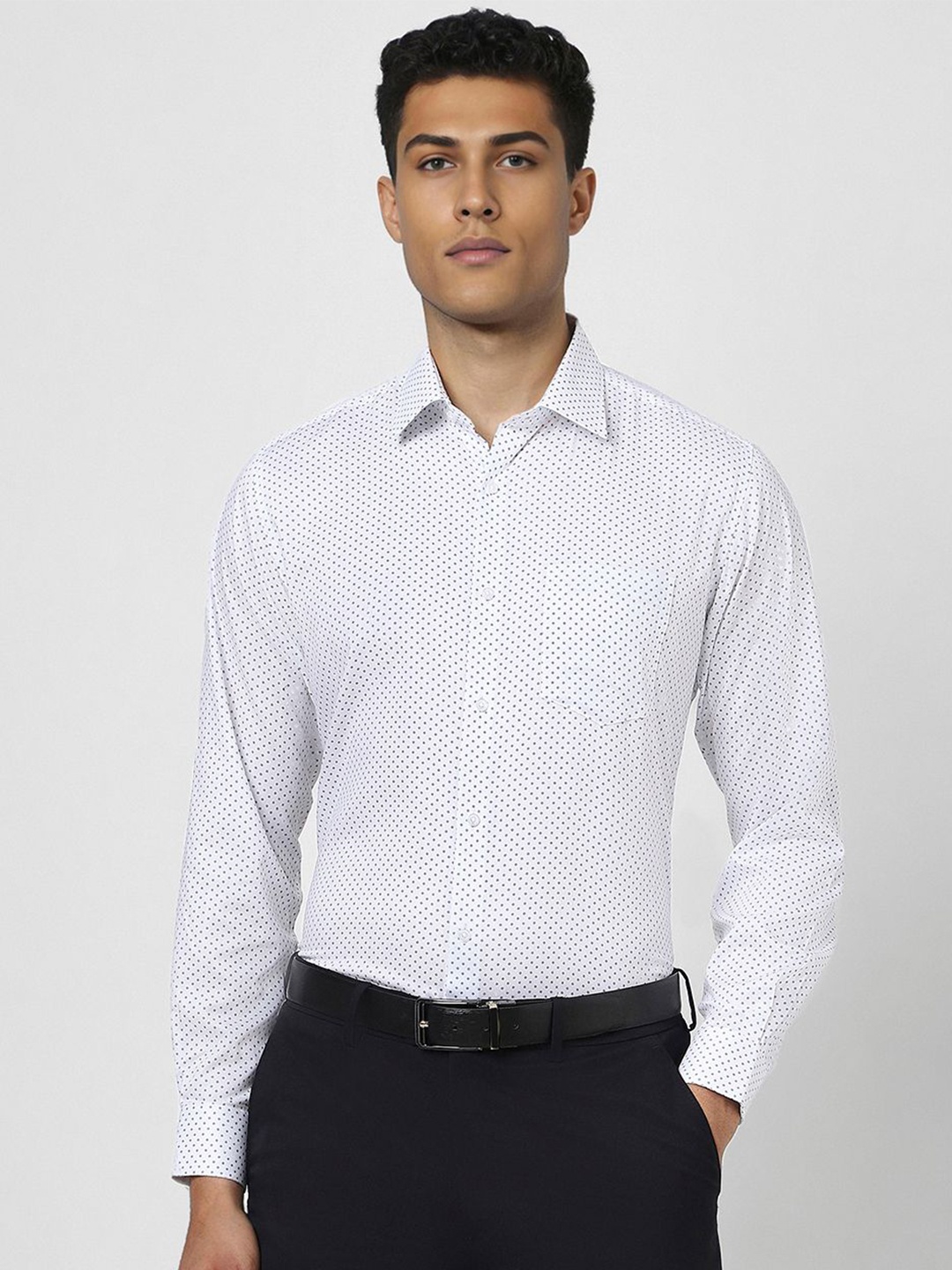 

Van Heusen Men Spread Collar Polka Dots Printed Cotton Slim Fit Formal Shirt, White