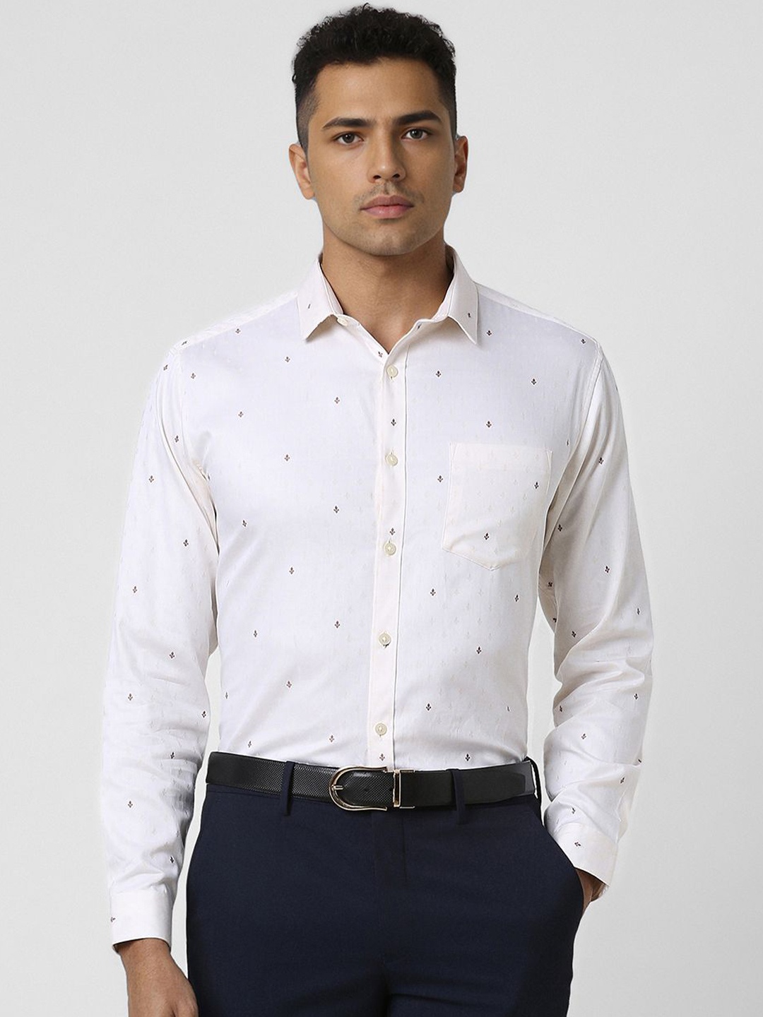 

V Dot Men Spread Collar Conversational Printed Cotton Slim Fit Formal Shirt, Beige